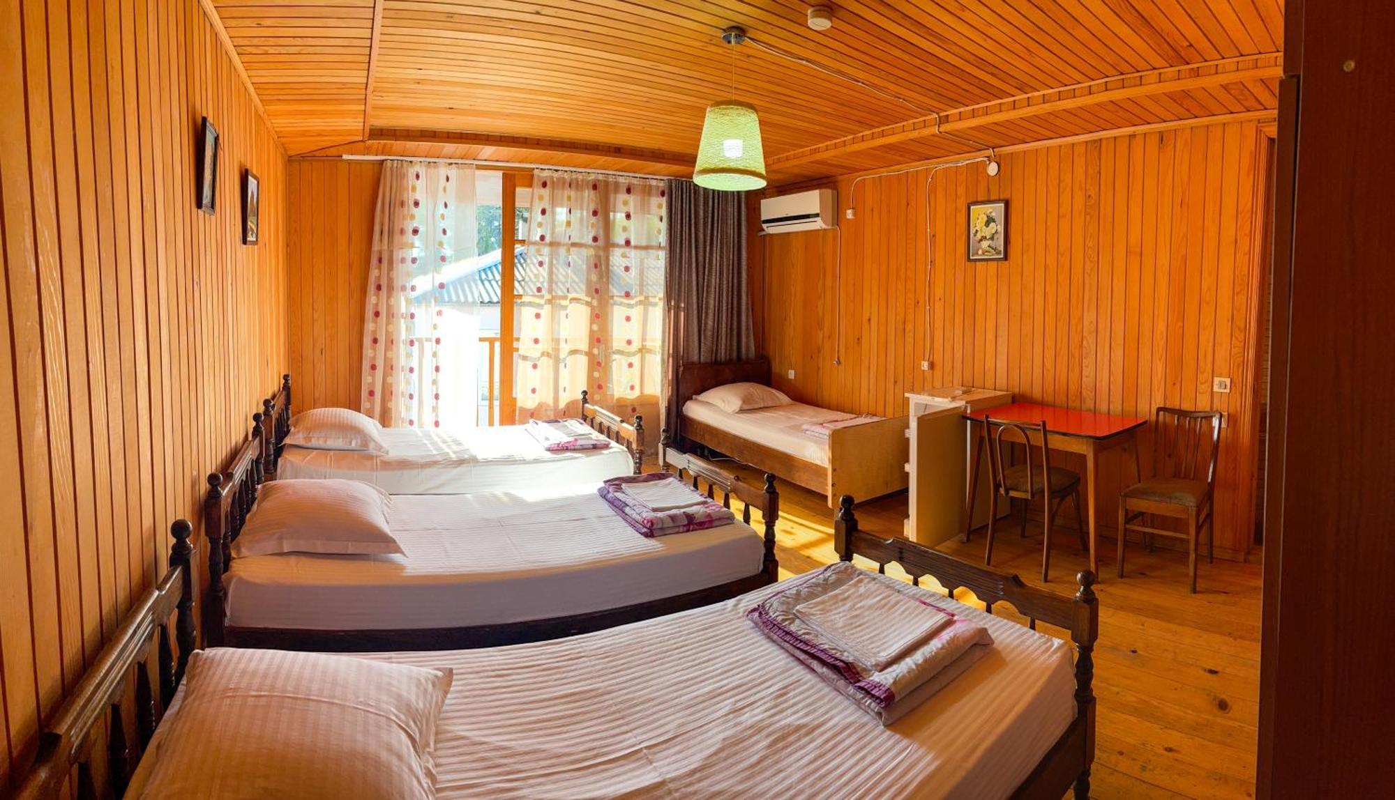 Guesthouse On Agmashenebeli 328 Kobuleti Esterno foto